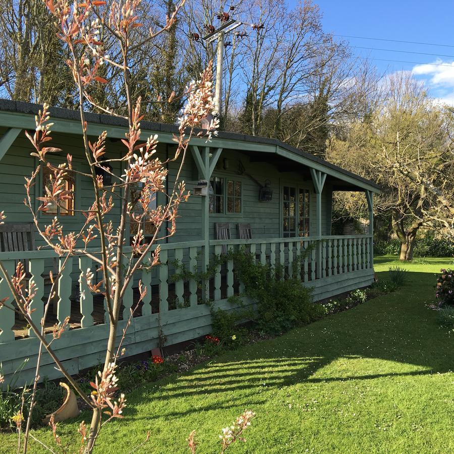 The Lodge On The Marsh Brading Bagian luar foto